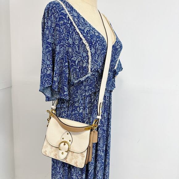 Coach 4603 Beat Shoulder Bag 18 With Horse And Carriage Print In Chalk Taupe